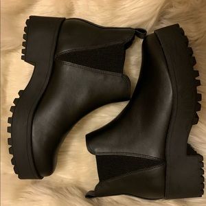 H & M black booties 5.5 NWOT